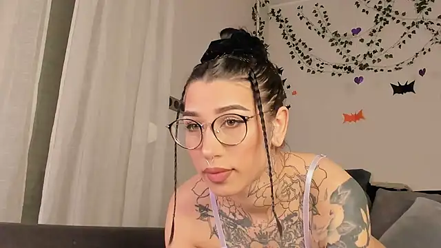 Lilith Lux online show from 12.05.24