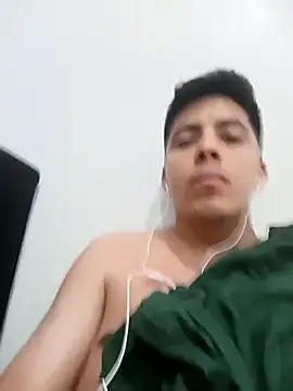 Snapshot of Fiel77 chatting on 10.26.25 Fiel77 online show from 10.26.25