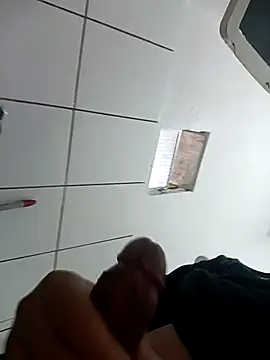 Snapshot of Fiel77 chatting on 11.02.25 Fiel77 online show from 11.02.25