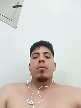 Snapshot of Fiel77 chatting on 11.28.25 Fiel77 online show from 11.28.25