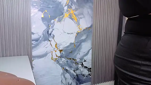 GianellaCox  online show from 04.17.26