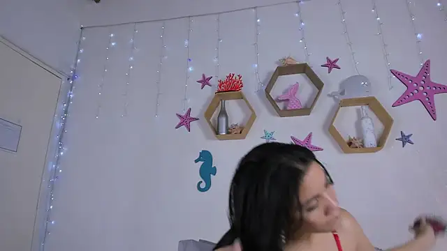 Emiily Parkerr online show from 02.14.25