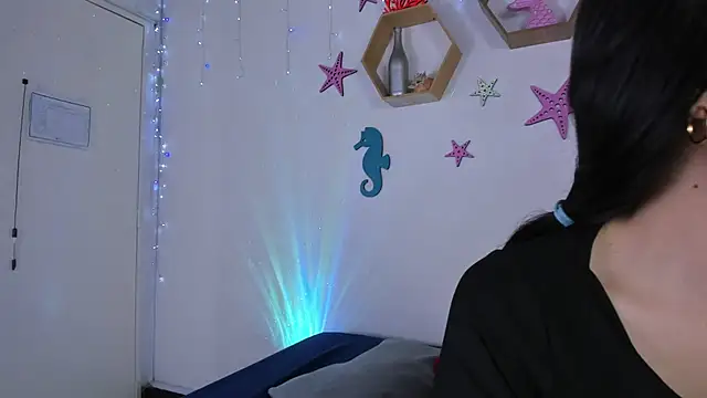 Emiily Parkerr online show from 03.22.25