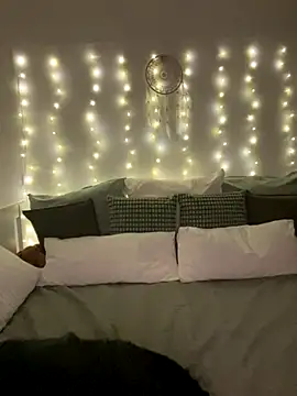 Off  Melonenmandy online show from 11.16.25