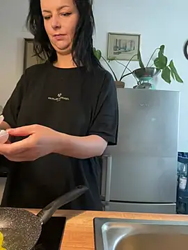 Off  Melonenmandy online show from 04.10.26