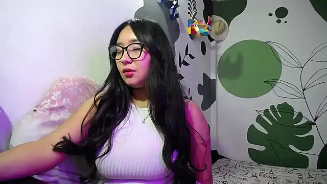 Snapshot of Anny_Angelic chatting on 01.12.25 Anny Angelic online show from 01.12.25