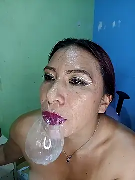 Snapshot of jenna_dirtylove chatting on 12.28.24 jenna dirtylove online show from 12.28.24