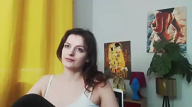 juicyNadine online show from 12.19.24