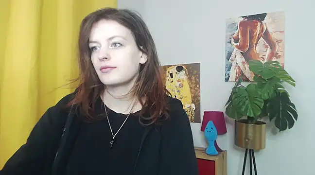 juicyNadine online show from 02.14.25