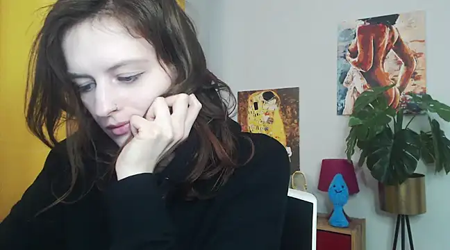 juicyNadine online show from 03.18.25