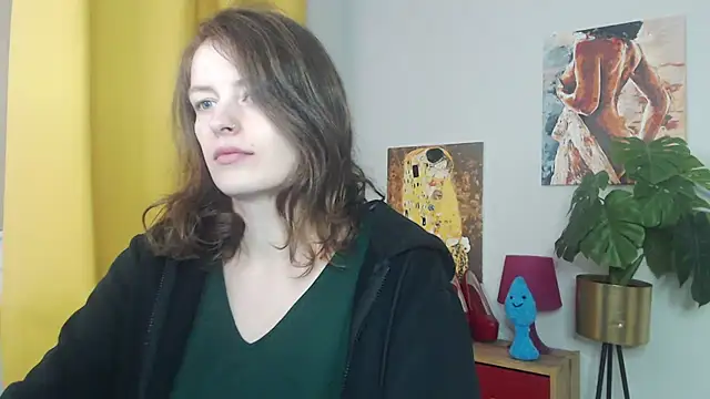 juicyNadine online show from 11.05.25