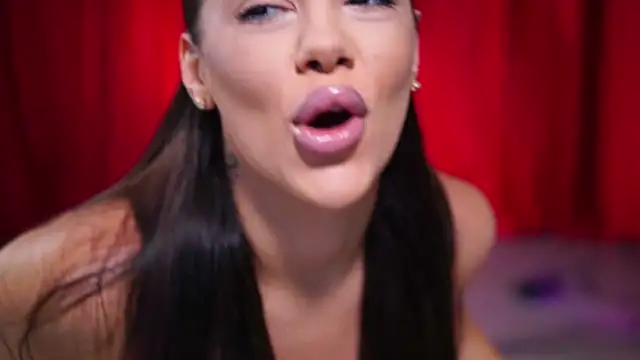 NatyDesiree online show from 01.20.25