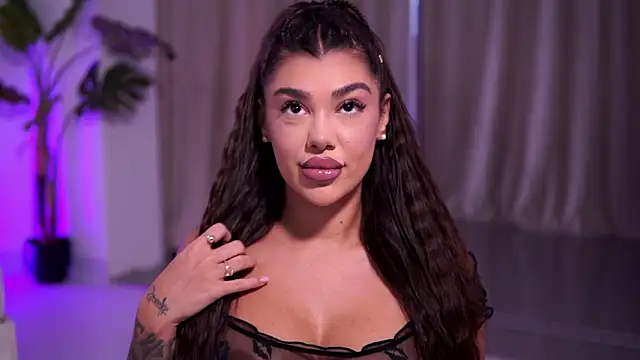 NatyDesiree online show from 02.23.26