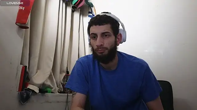 Snapshot of pantslesstraveler_plt chatting on 12.30.24 pantslesstraveler plt online show from 12.30.24