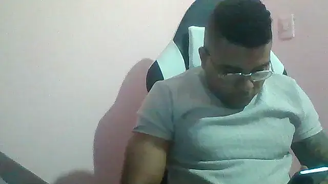 Snapshot of SaucyAffair0 chatting on 07.05.26 SaucyAffair0 online show from 07.05.26