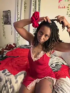 LeyaHoneybuns online show from 12.23.24