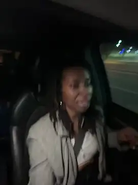 LeyaHoneybuns online show from 01.26.25