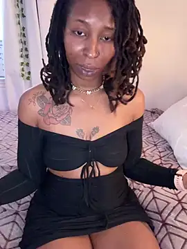 LeyaHoneybuns online show from 02.23.25