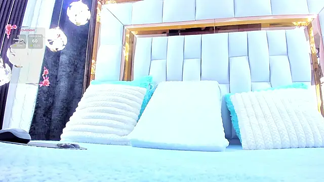 RileySweett online show from 02.25.26