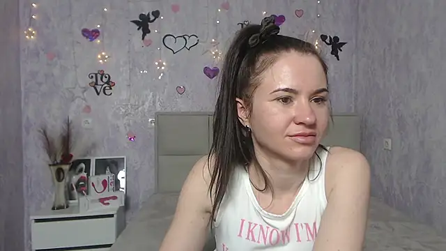 KaraCriegs online show from 02.23.25