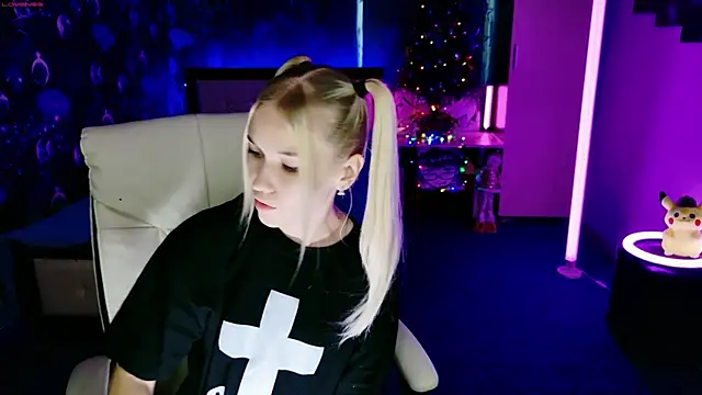 ShhhO O online show from 12.21.25