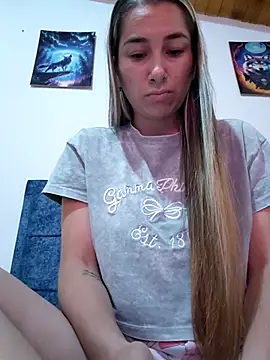 Snapshot of Iris_love18 chatting on 06.19.26 Iris love18 online show from 06.19.26