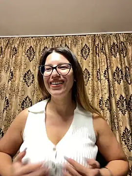 NadiraNoor online show from 10.20.25