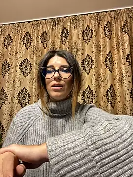 NadiraNoor online show from 10.28.25