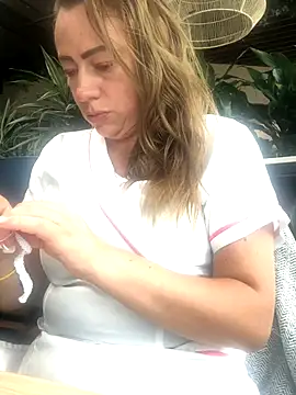 Snapshot of Chanel_87xxx chatting on 10.08.25 Chanel 87xxx online show from 10.08.25