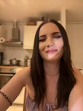 Snapshot of AvaGianna chatting on 12.08.24 AvaGianna online show from 12.08.24