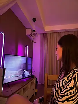 Snapshot of AvaGianna chatting on 01.14.25 AvaGianna online show from 01.14.25