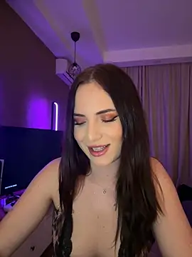 Snapshot of AvaGianna chatting on 01.23.25 AvaGianna online show from 01.23.25