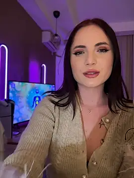 Snapshot of AvaGianna chatting on 02.05.25 AvaGianna online show from 02.05.25