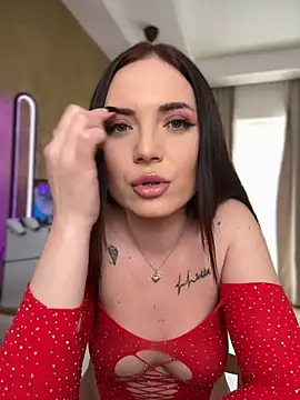 Snapshot of AvaGianna chatting on 02.27.25 AvaGianna online show from 02.27.25