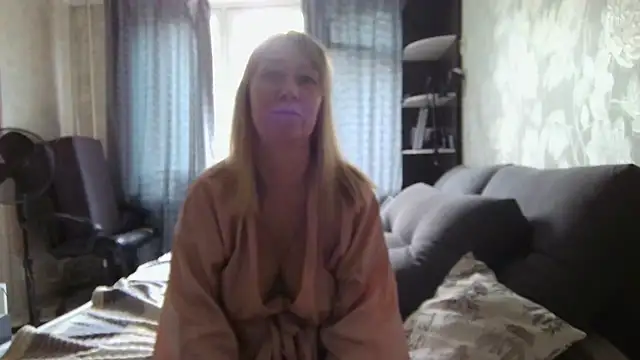 Snapshot of WindChristy chatting on 06.19.26 WindChristy online show from 06.19.26