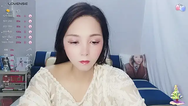 Snapshot of Toookiss chatting on 01.21.25 Toookiss online show from 01.21.25