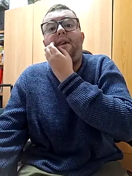 Javier bear online show from 03.04.25