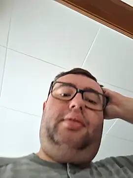 Javier bear online show from 11.10.25