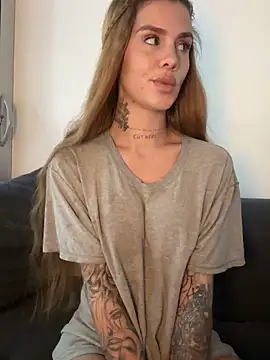 EmiliaCatalina online show from 03.29.26