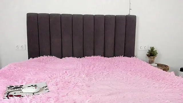 Snapshot of Mika_Ray chatting on 02.06.25 Mika Ray online show from 02.06.25