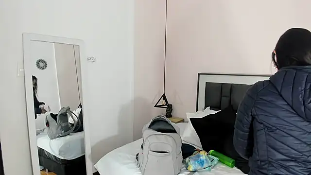 Snapshot of victoria_cooper3 chatting on 11.27.25 victoria cooper3 online show from 11.27.25