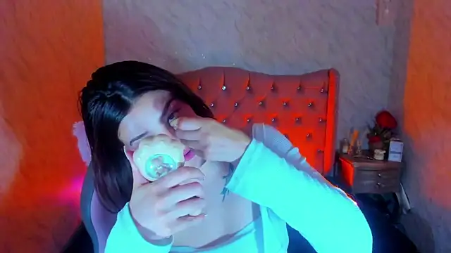 LiaHarryis online show from 01.20.25