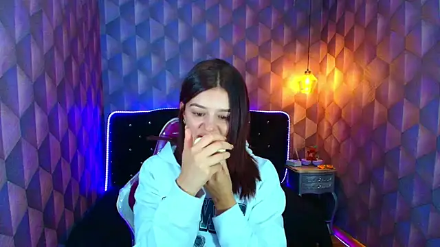 LiaHarryis online show from 02.17.26