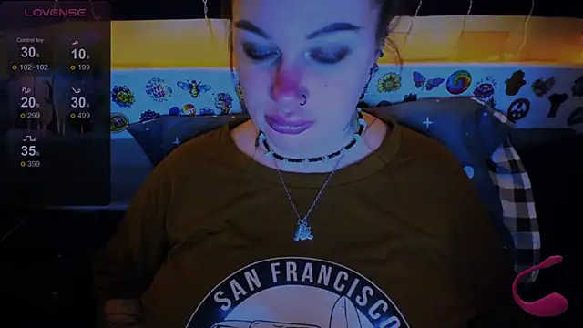 EllieOz online show from 12.16.24