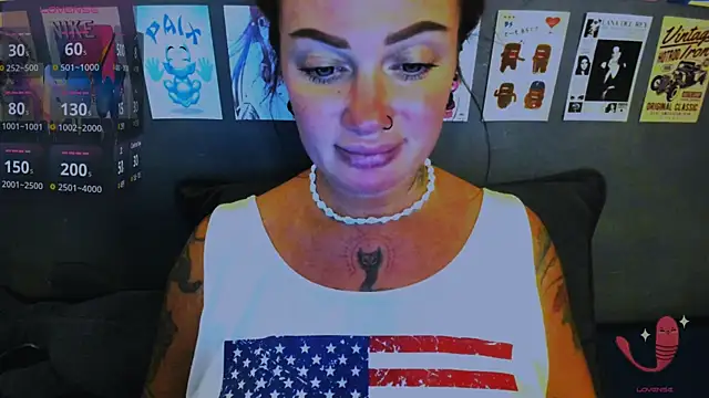 EllieOz online show from 04.17.26