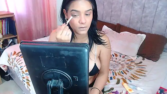 Snapshot of JossieGrey chatting on 02.21.25 JossieGrey online show from 02.21.25