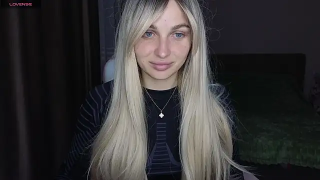 Snapshot of Yoda21 chatting on 11.07.25 Yoda21 online show from 11.07.25