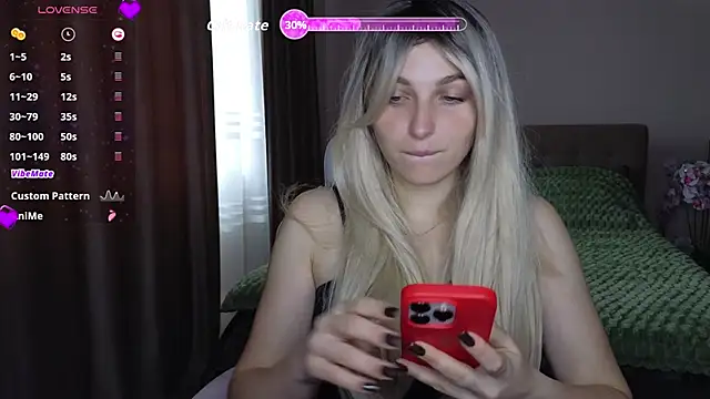 Snapshot of Yoda21 chatting on 11.09.25 Yoda21 online show from 11.09.25