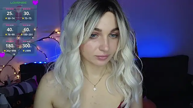 Snapshot of Yoda21 chatting on 12.01.25 Yoda21 online show from 12.01.25