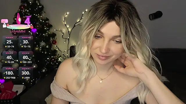 Snapshot of Yoda21 chatting on 12.17.25 Yoda21 online show from 12.17.25